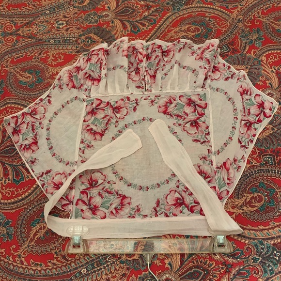hand made Other - Vintage beautiful hand sewn apron